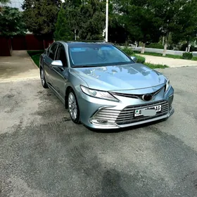 Toyota Camry 2018