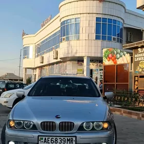 BMW E39 2000