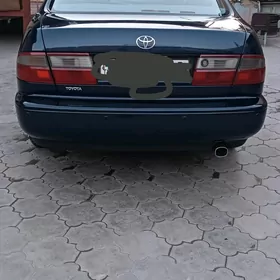 Toyota Corona 1995