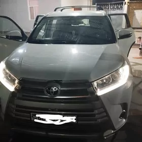 Toyota Highlander 2017