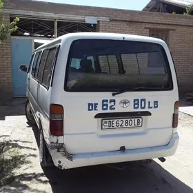 Toyota Hiace 2003