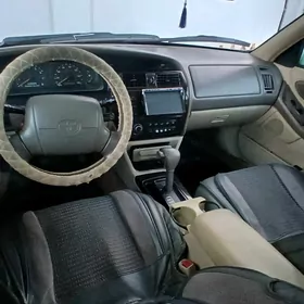 Toyota Avalon 1998