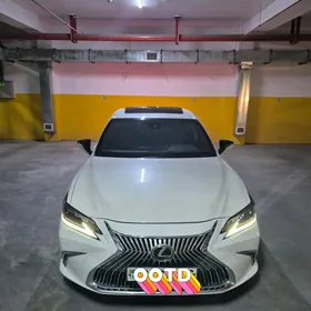 Lexus ES 350 2019