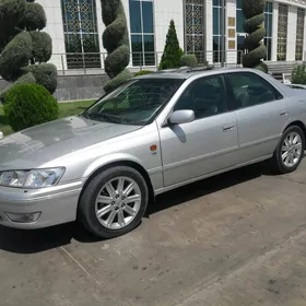 Toyota Camry 2001