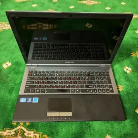 Noutbuk asus i5