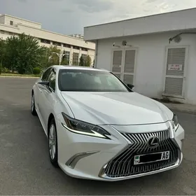 Lexus ES 350 2019