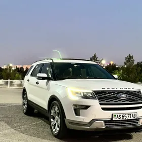 Ford Explorer 2019