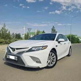 Toyota Camry 2018