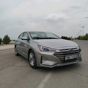 Hyundai Elantra 2020