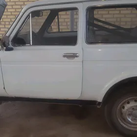 Lada Niva 1985