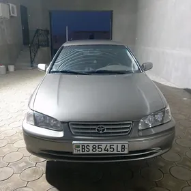 Toyota Camry 2000