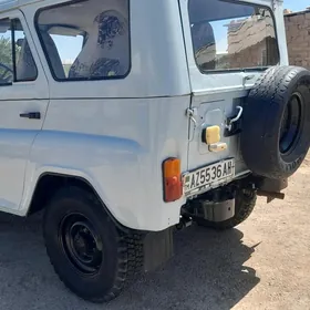 UAZ 469 2002