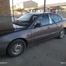 Daewoo Leganza 1998