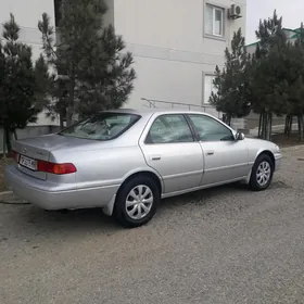 Toyota Camry 2001