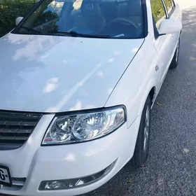 Nissan Sunny 2010