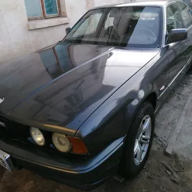 BMW 525 1990