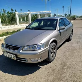 Toyota Camry 2000