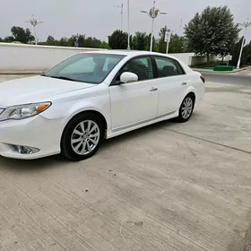 Toyota Avalon 2010