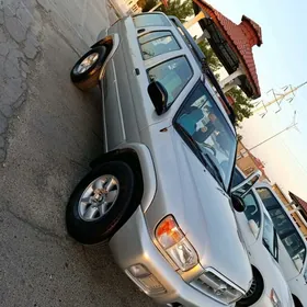 Nissan Pathfinder 2002