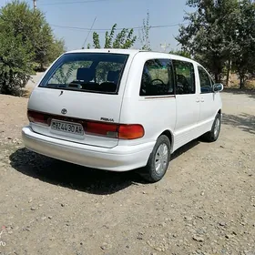 Toyota Previa 1992