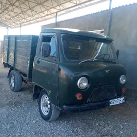 UAZ 2206 1990