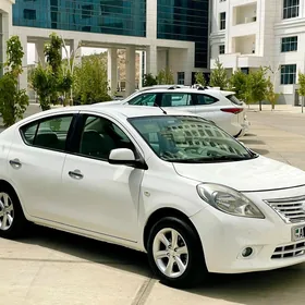 Nissan Sunny 2012