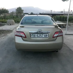 Toyota Camry 2011