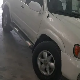 Nissan Pathfinder 2002