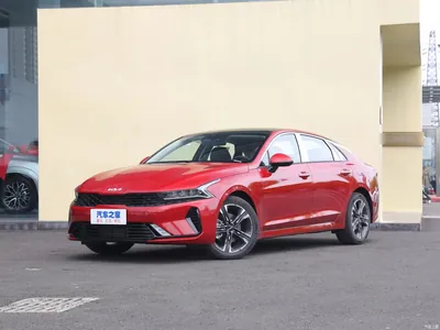 Täze Kia K5 2025 Toyota Camry-den has giň bolar