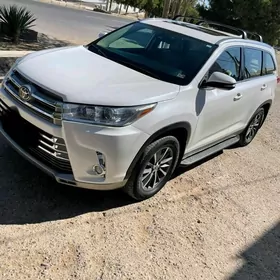 Toyota Highlander 2019