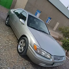 Toyota Camry 2001