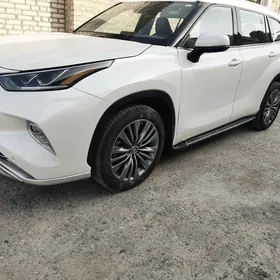 Toyota Highlander 2020