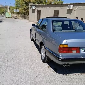 BMW 730 1989