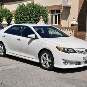 Toyota Camry 2012