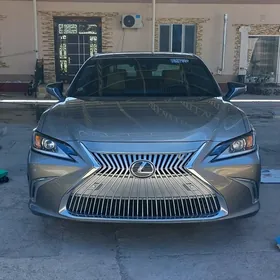 Lexus ES 350 2019