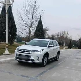 Toyota Highlander 2018