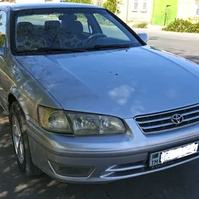 Toyota Camry 2000