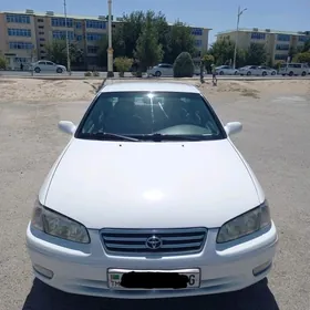 Toyota Camry 2001