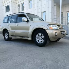 Mitsubishi Pajero 2006