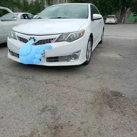 Toyota Camry 2012