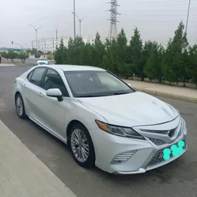 Toyota Camry 2020