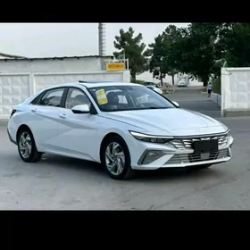 Hyundai Elantra 2024