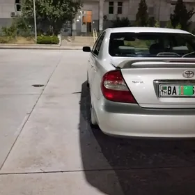 Toyota Camry 2004