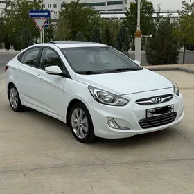 Hyundai Accent 2014