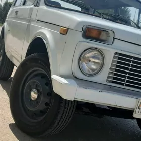 Lada Niva 1992