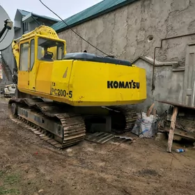 Komatsu PC2000-8 1997