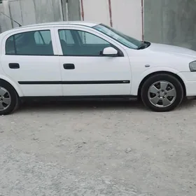 Opel Astra 2003