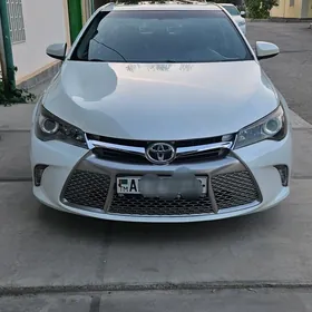 Toyota Camry 2016