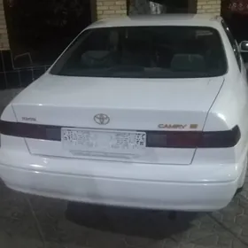 Toyota Camry 1999