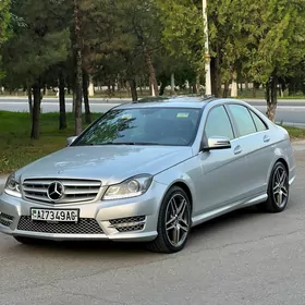 Mercedes-Benz C350 2013